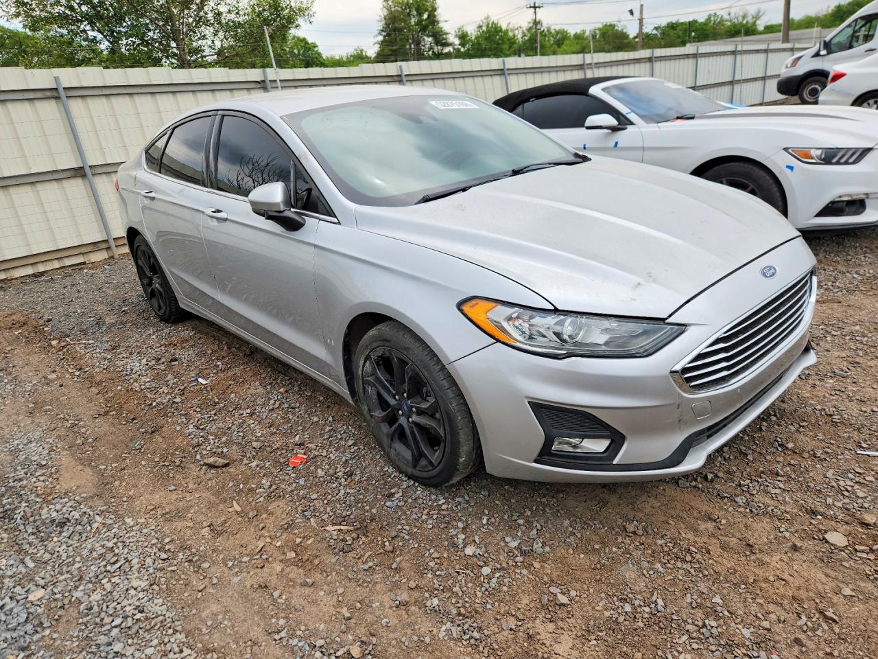 2019 Ford Fusion Se - Image 4