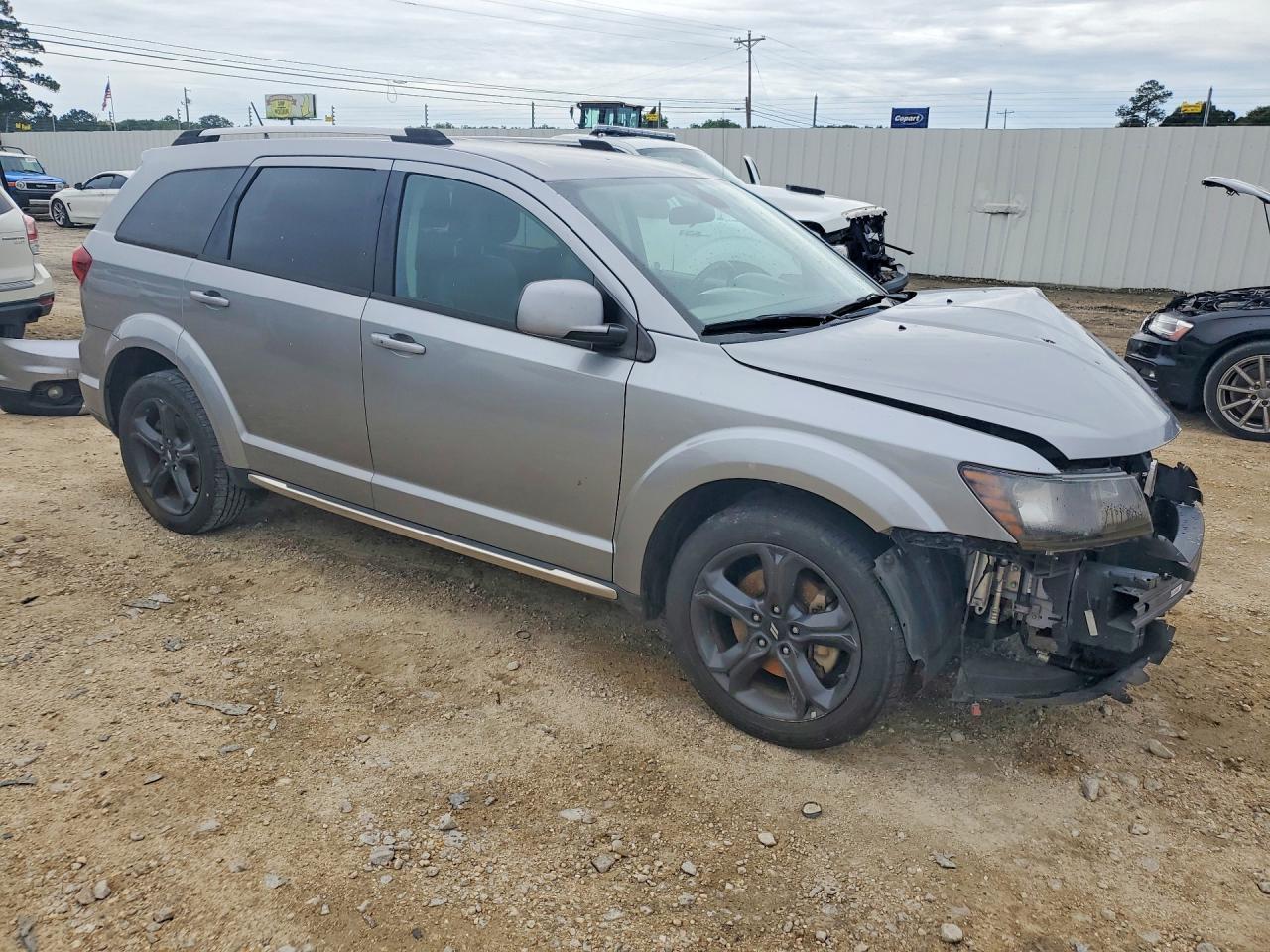 2018 Dodge Journey Crossroad - Image 4