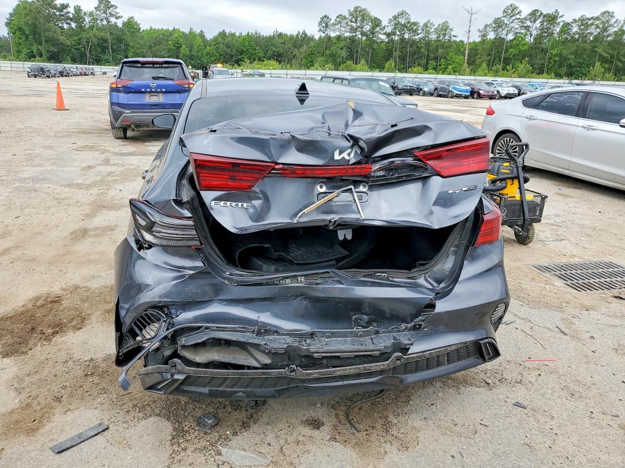 2023 Kia Forte Gt Line - Фото 6