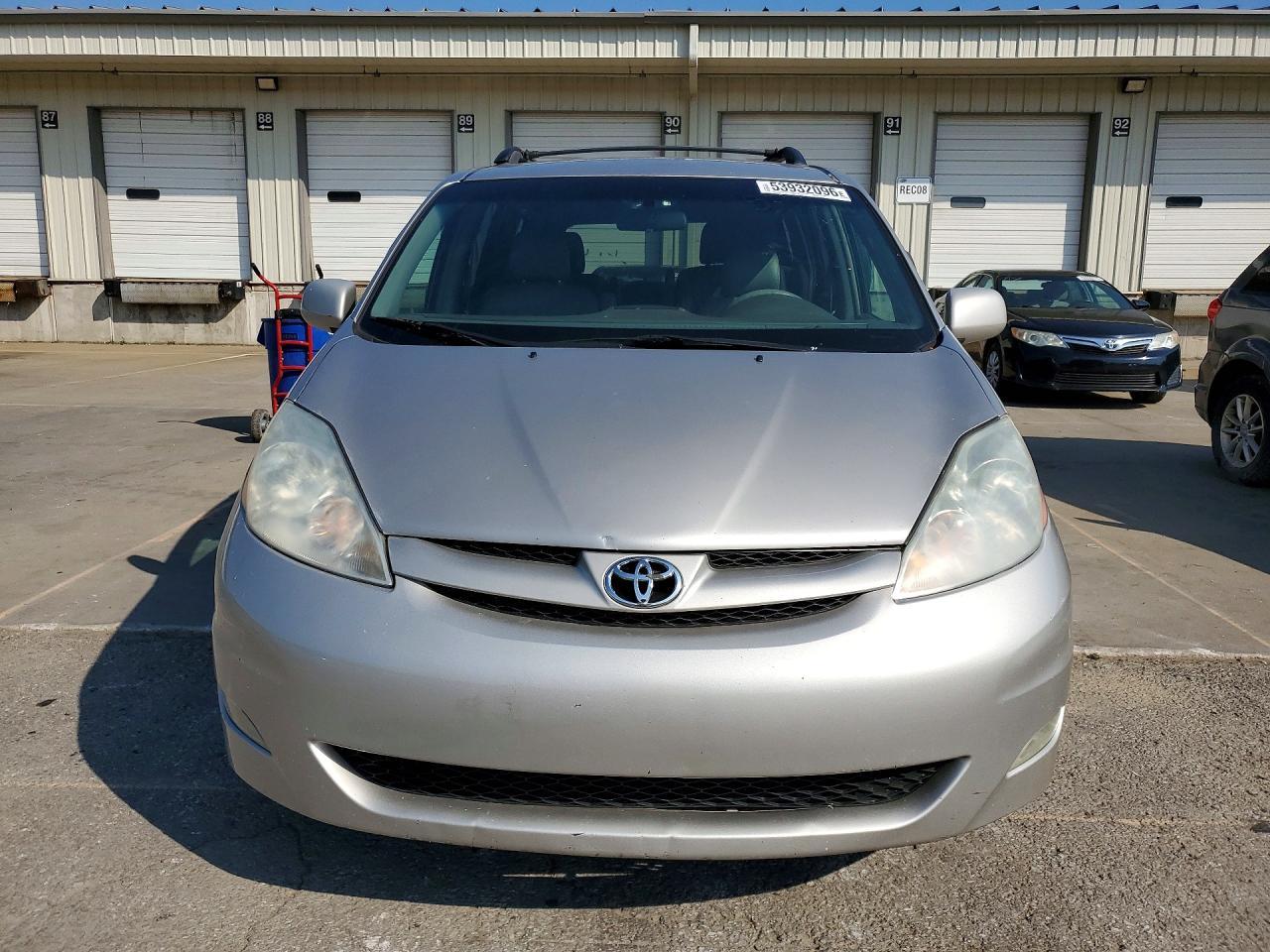 2008 Toyota Sienna Xle - Image 5