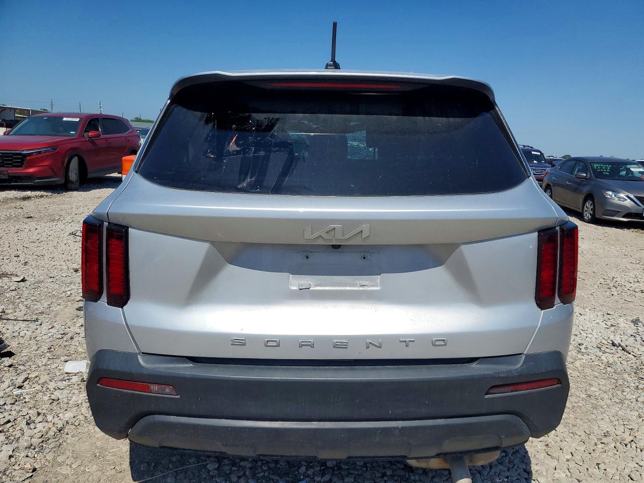 2022 Kia Sorento Lx - Фото 6