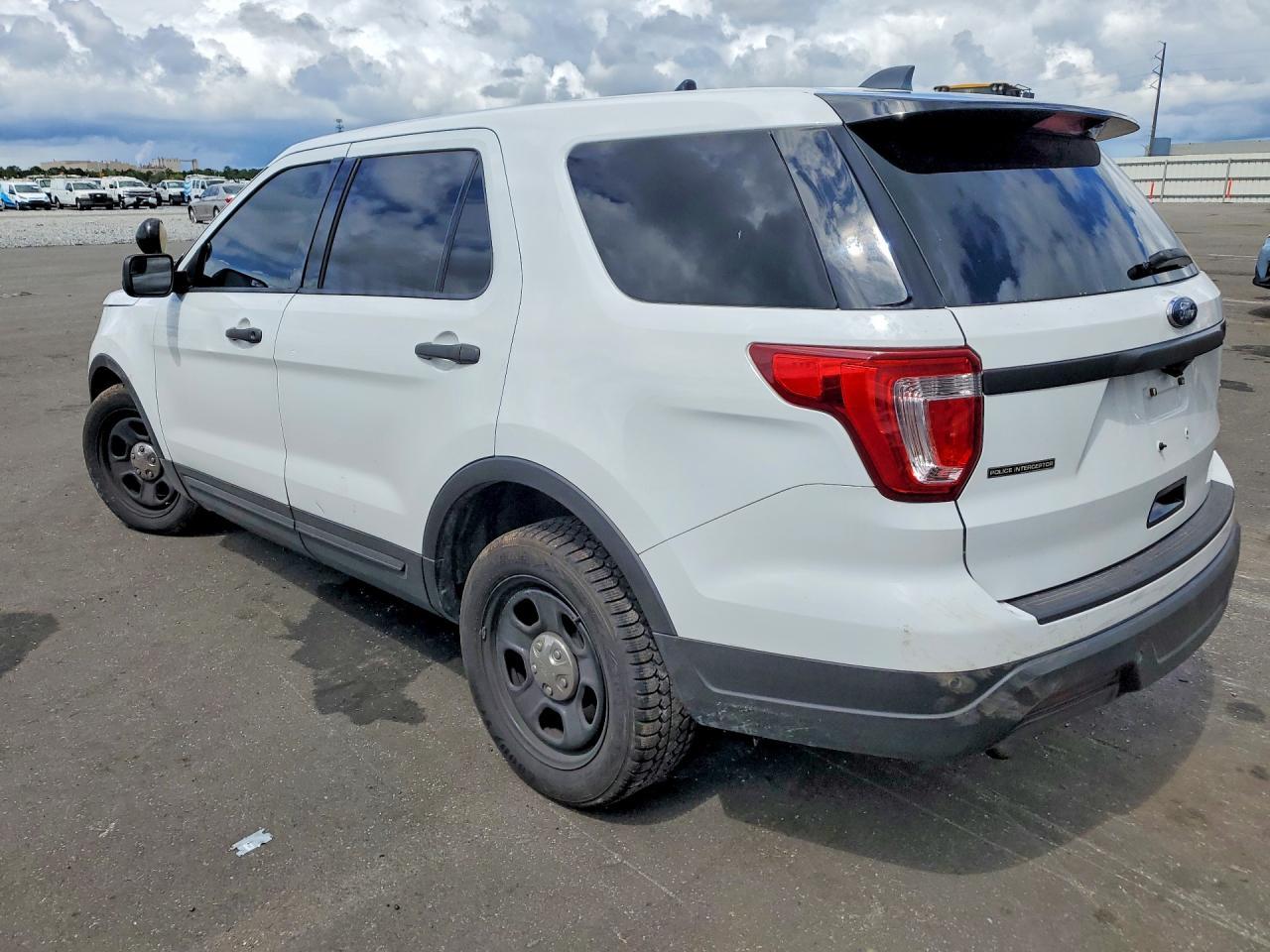 2018 Ford Explorer Police Interceptor - Фото 2