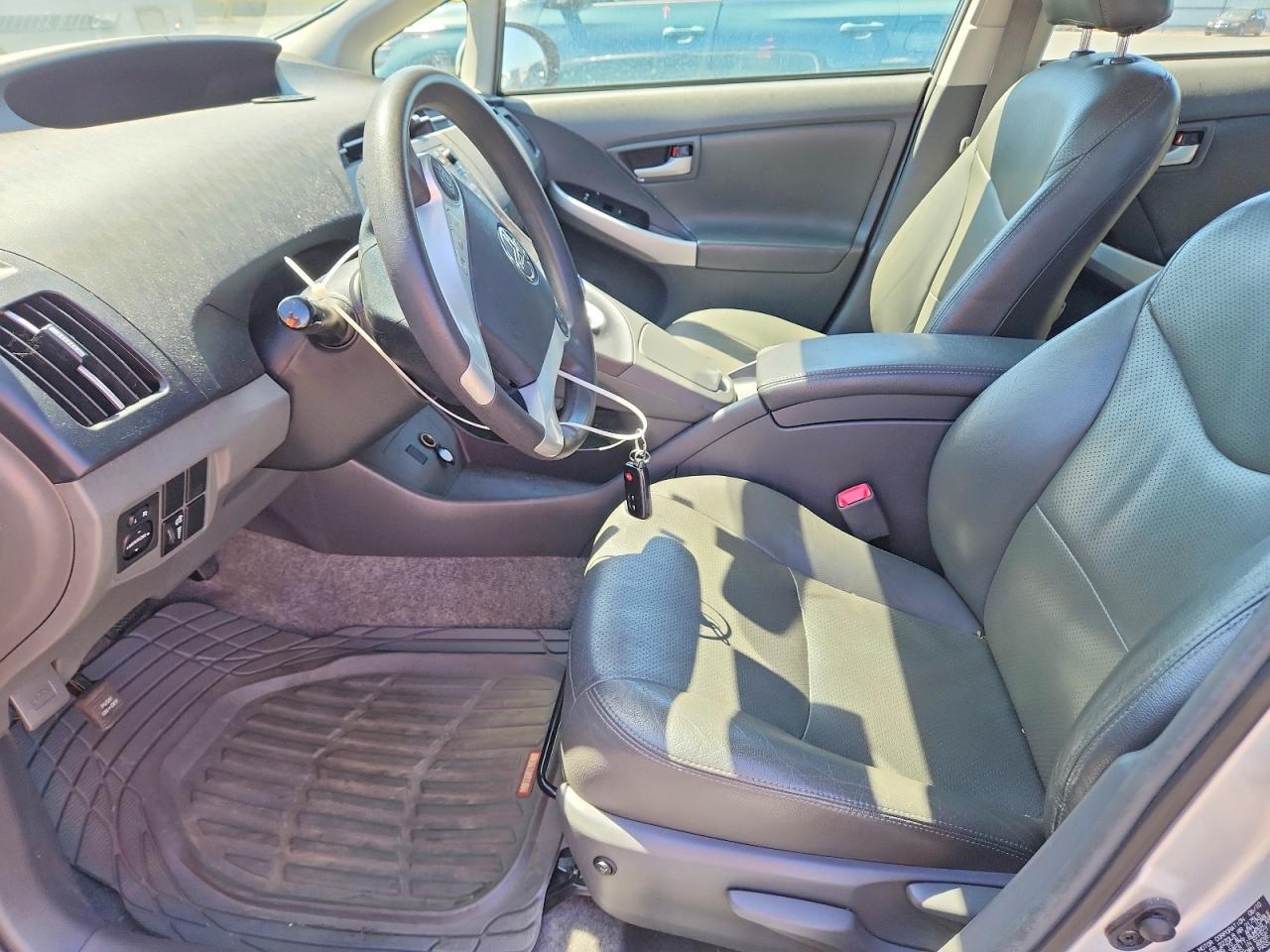 2010 Toyota Prius Iii - Фото 7