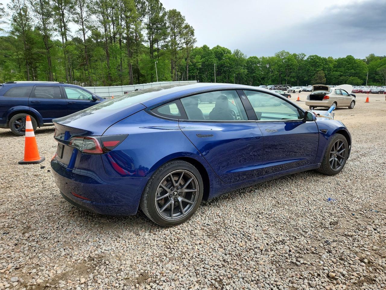 2021 Tesla Model 3 - Фото 3
