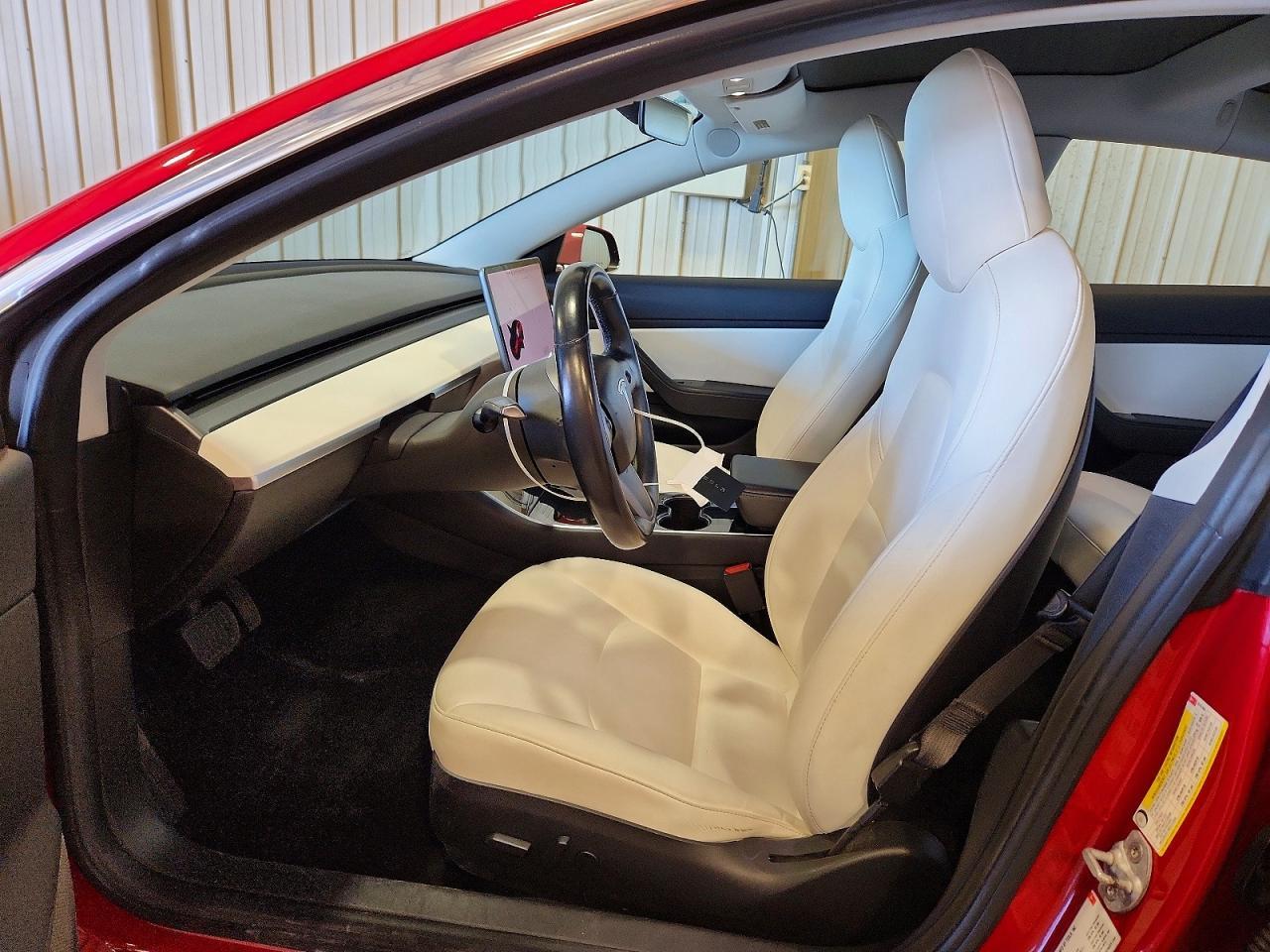 2018 Tesla Model 3 - Image 7