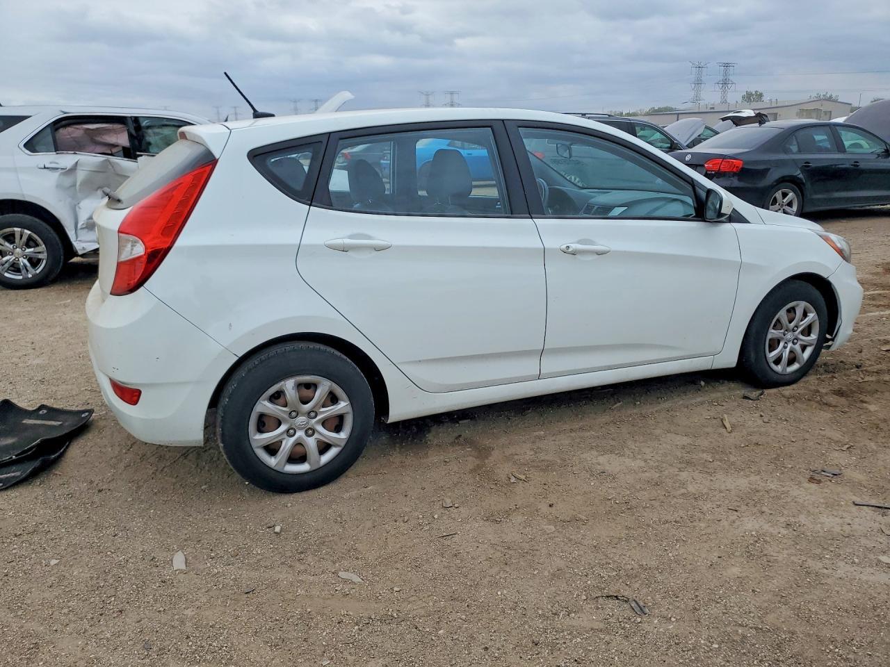 2013 Hyundai Accent Gs - Фото 3