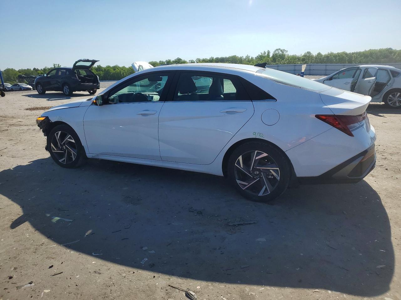 2025 Hyundai Elantra Limited - Image 2
