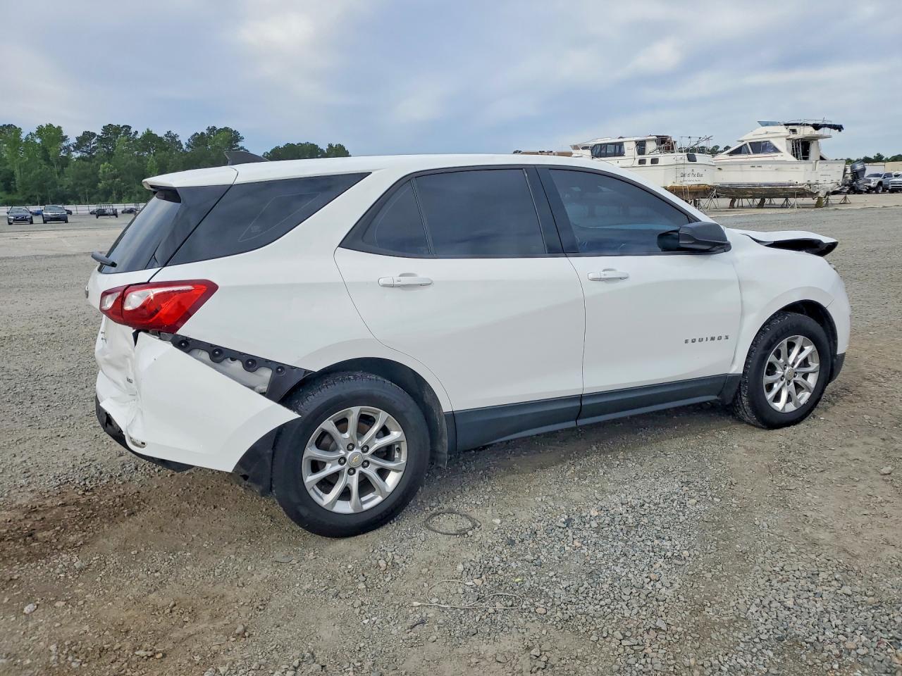 2019 Chevrolet Equinox Ls - Фото 3