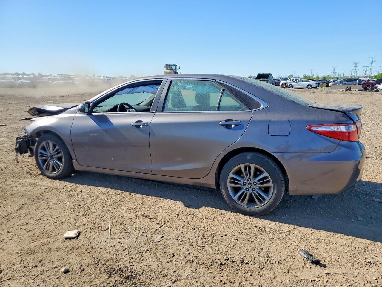 2017 Toyota Camry Se - Фото 2