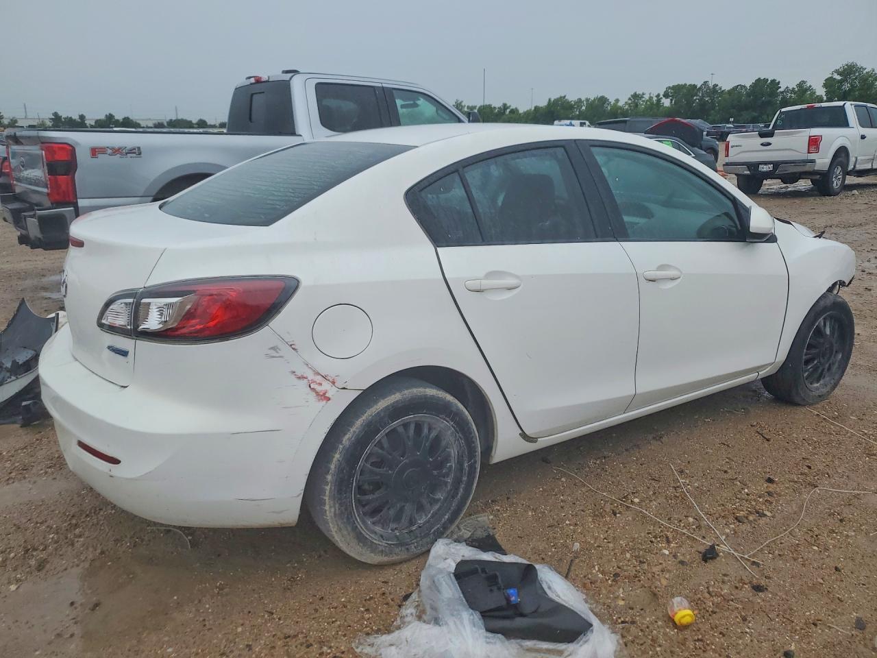 2013 Mazda 3 I - Фото 3