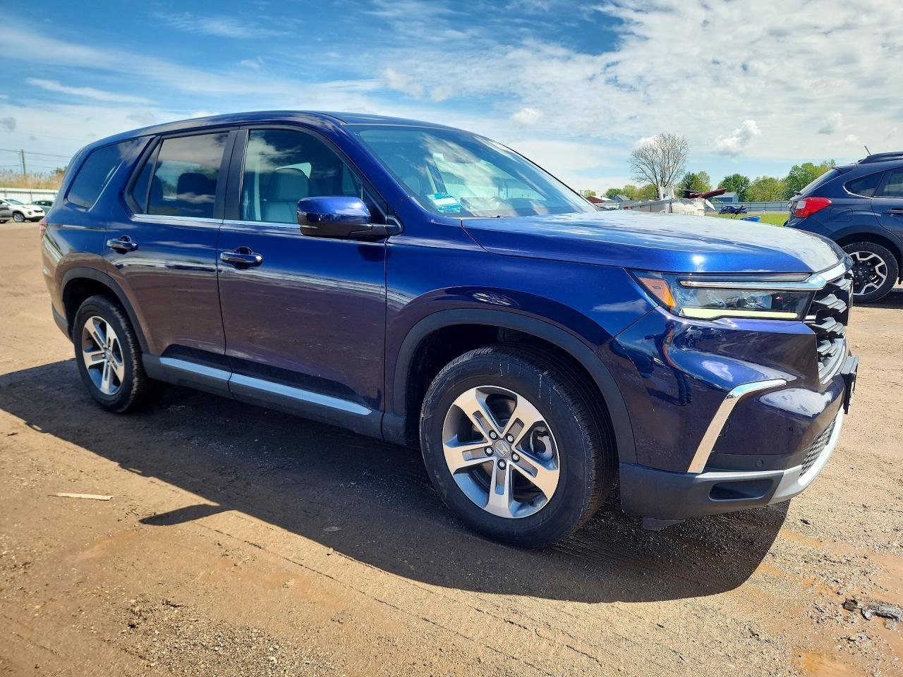 2025 Honda Pilot Exl - Image 4