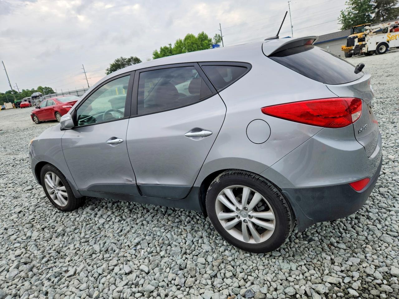 2012 Hyundai Tucson Limited - Image 2