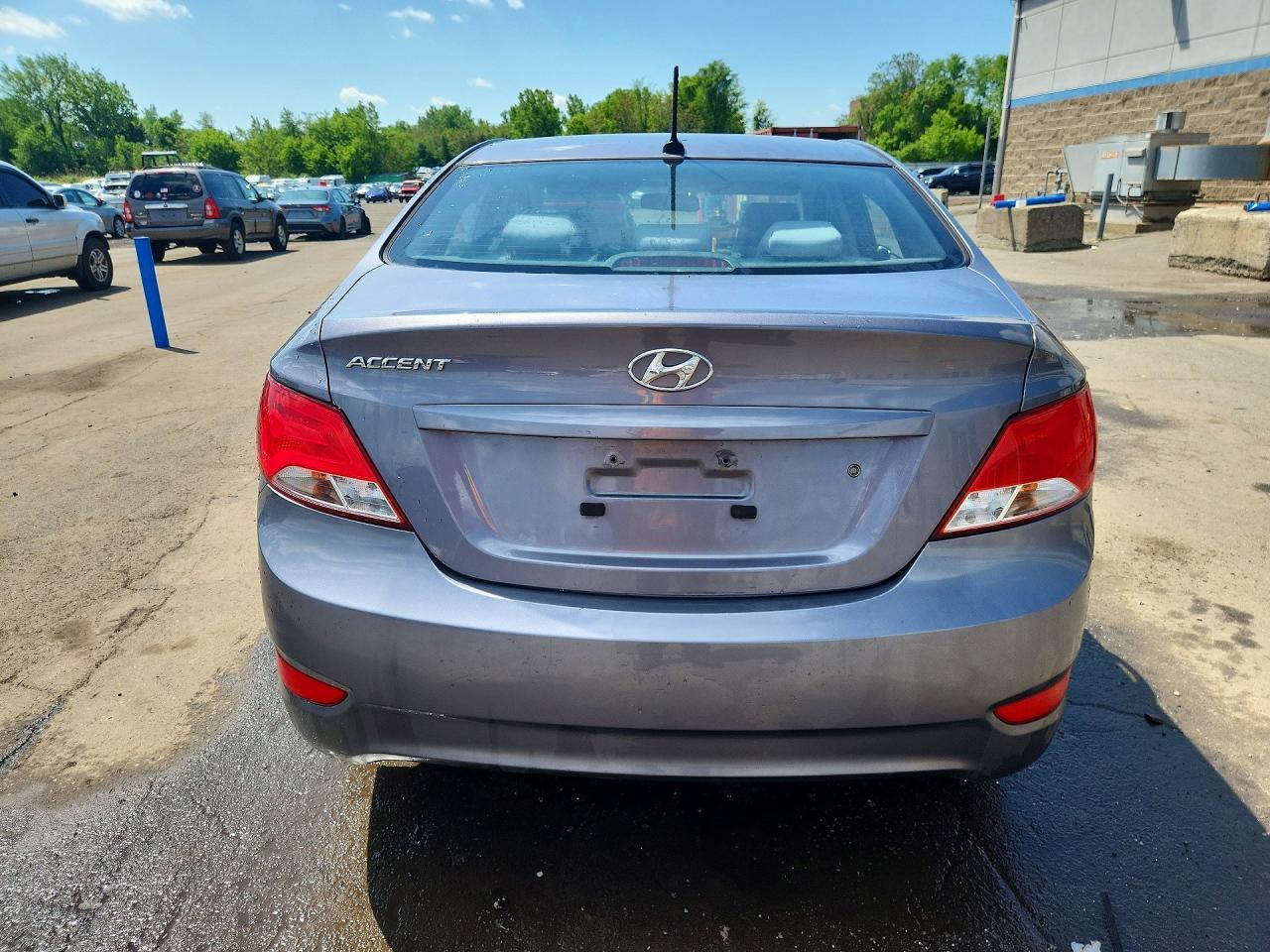 2017 Hyundai Accent Se - Фото 6