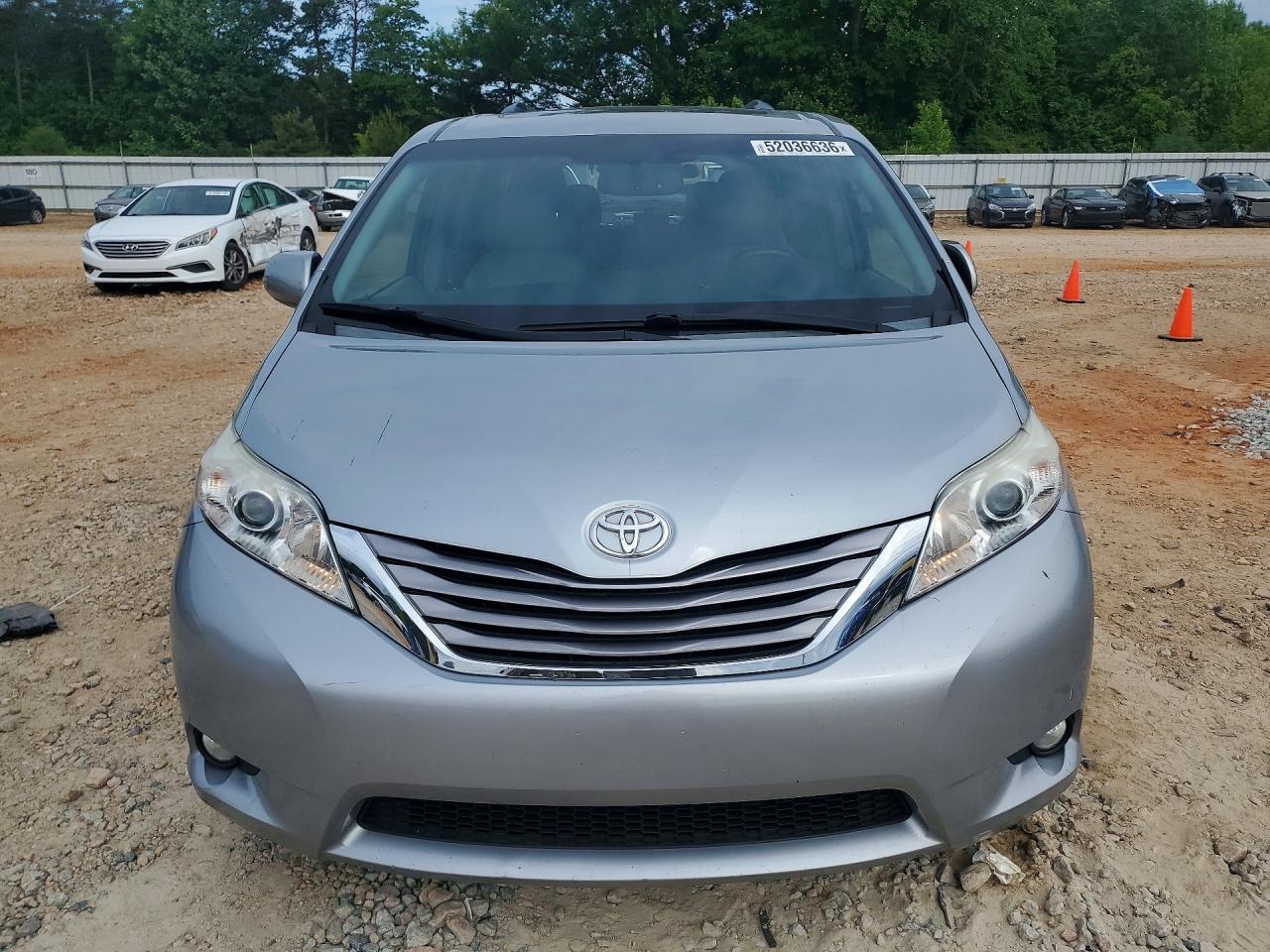 2015 Toyota Sienna Xle 8-Passenger - Фото 5