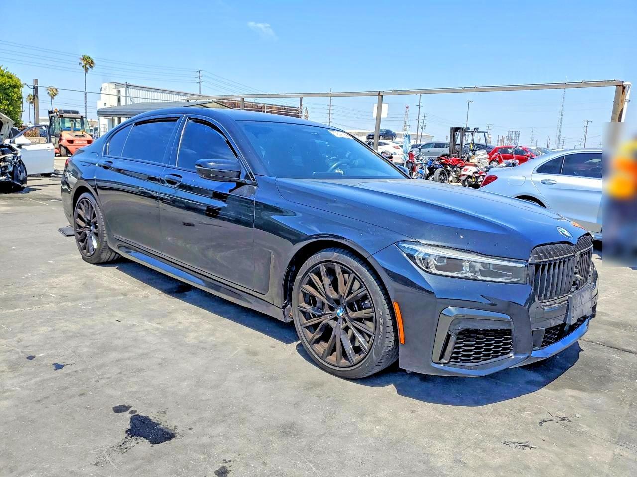 2021 BMW 750 Xi - Image 4