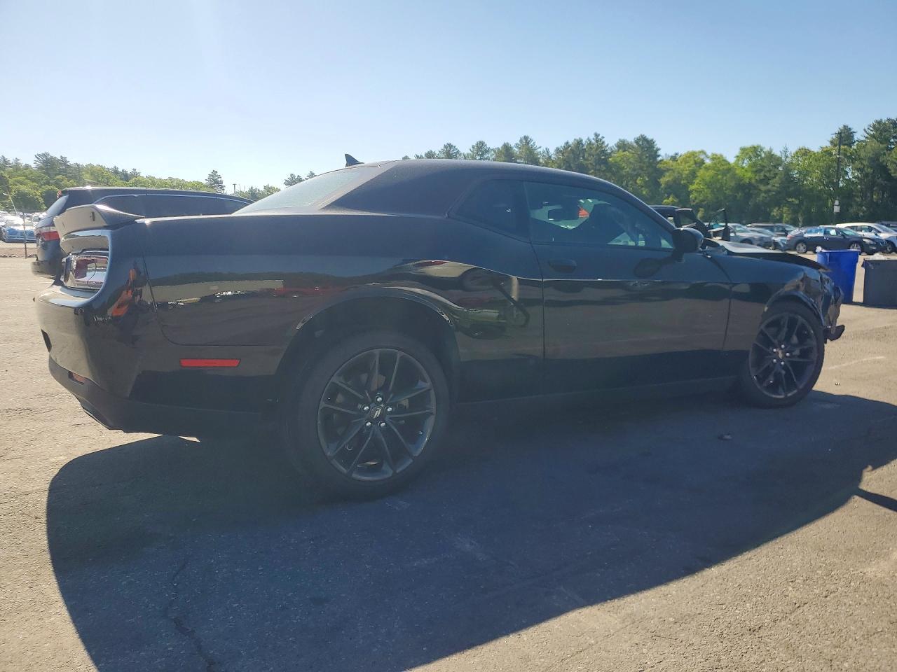2021 Dodge Challenger Sxt - Фото 3