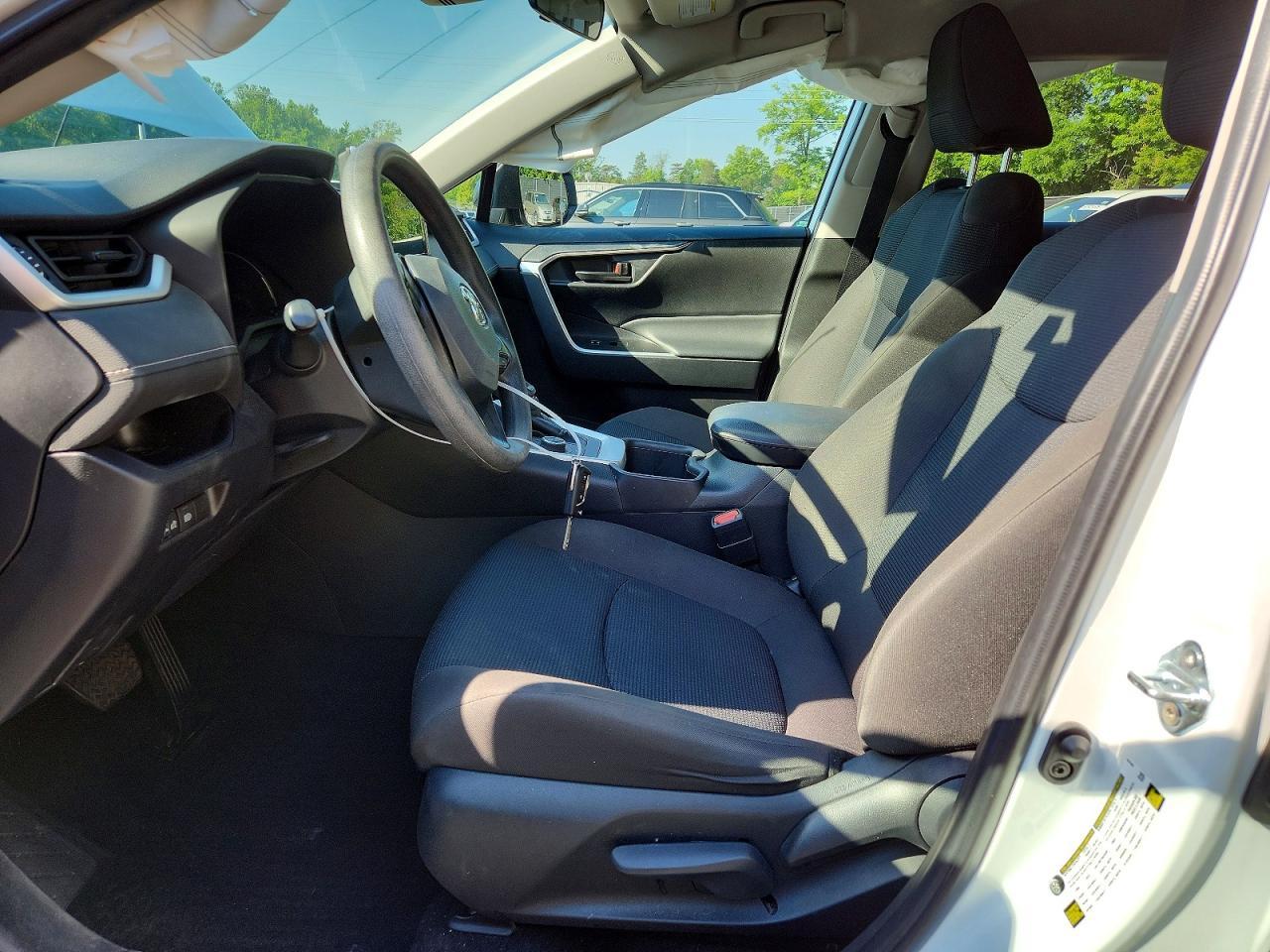 2025 Toyota Rav4 Le - Фото 7