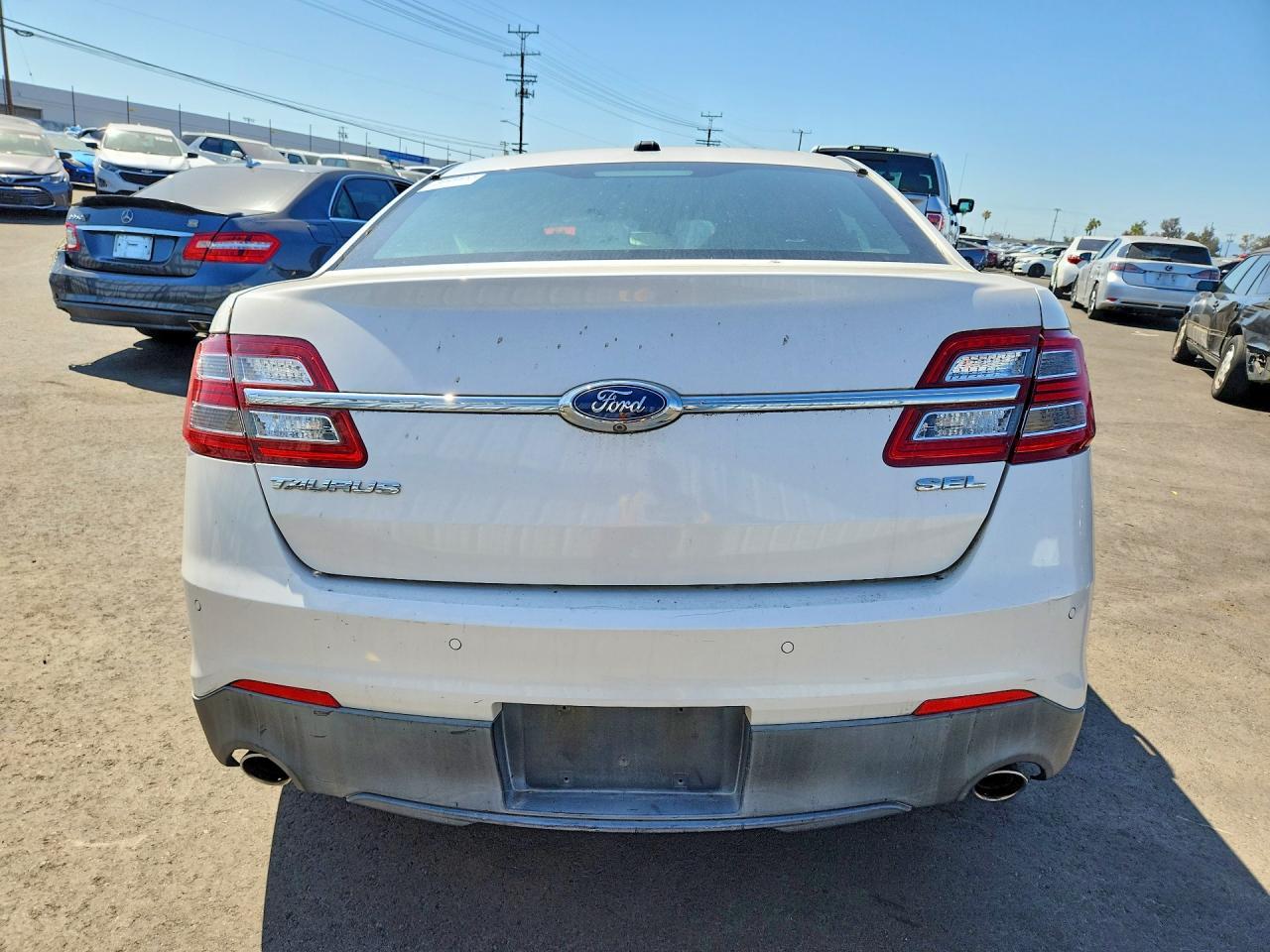 2015 Ford Taurus Sel - Image 6