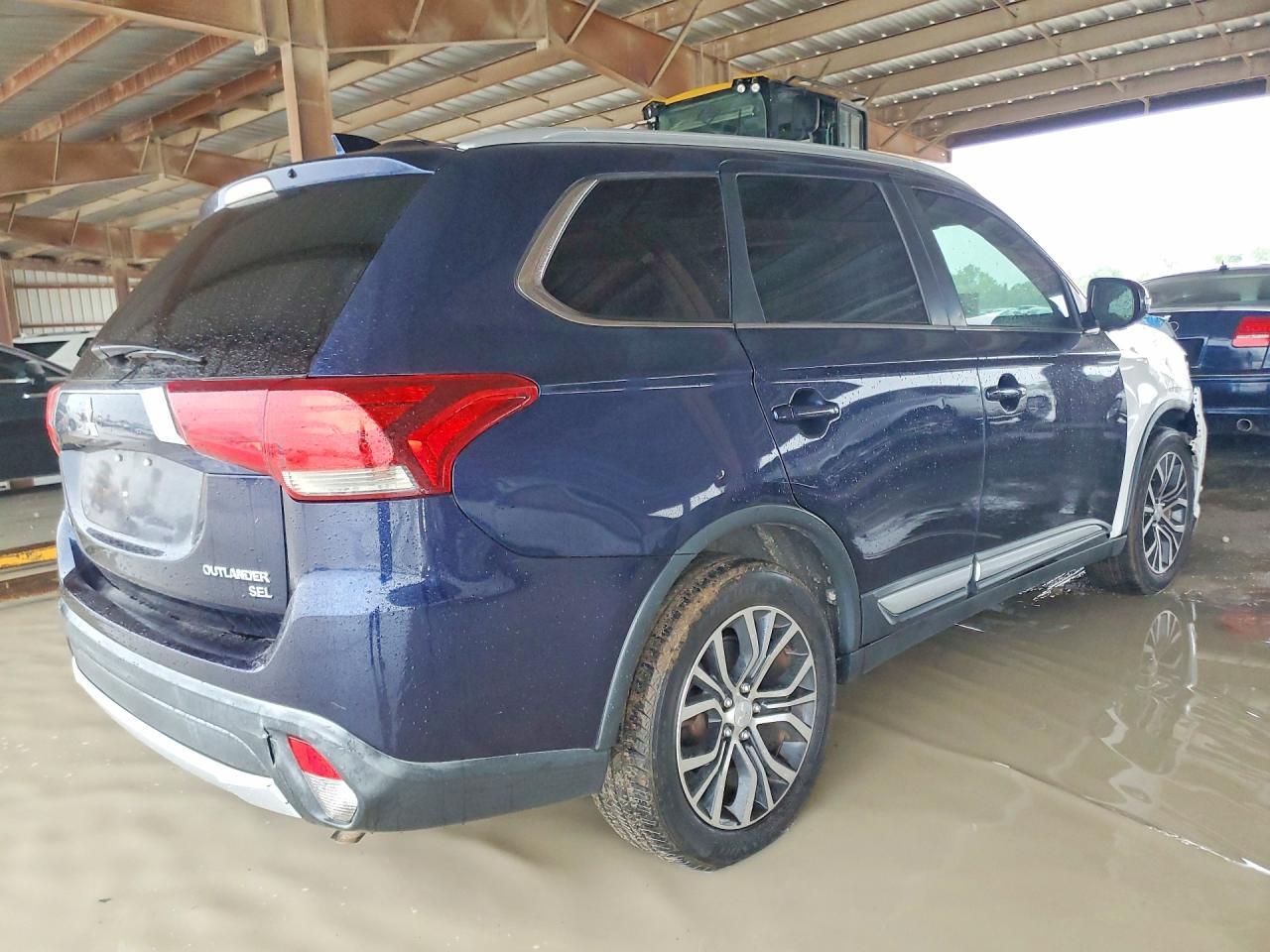 2018 Mitsubishi Outlander Se - Фото 3