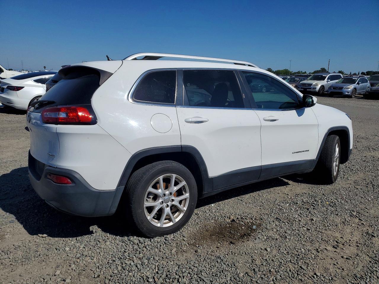 2015 Jeep Cherokee - Фото 3