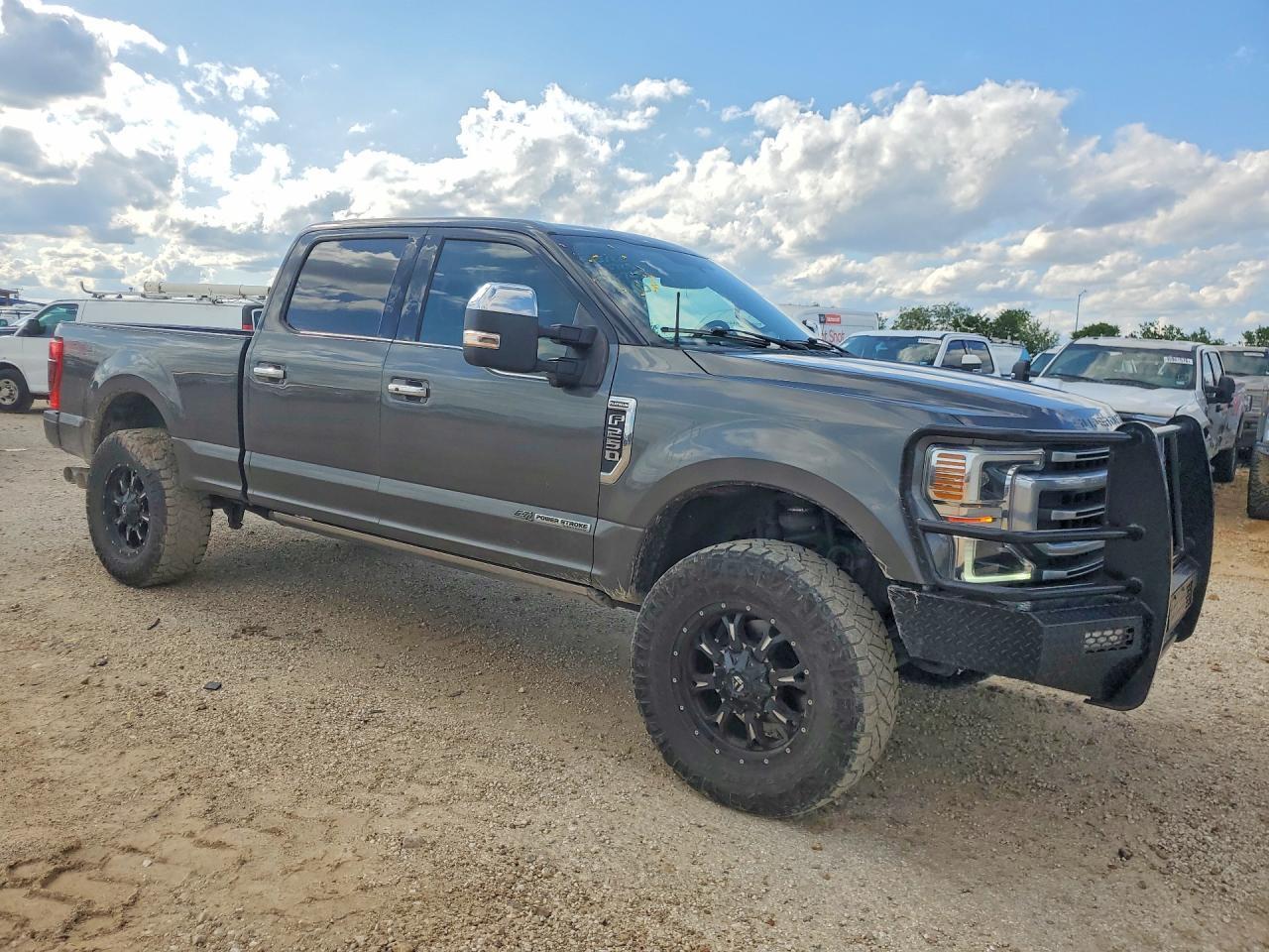 2020 Ford F250 Super Duty - Image 4