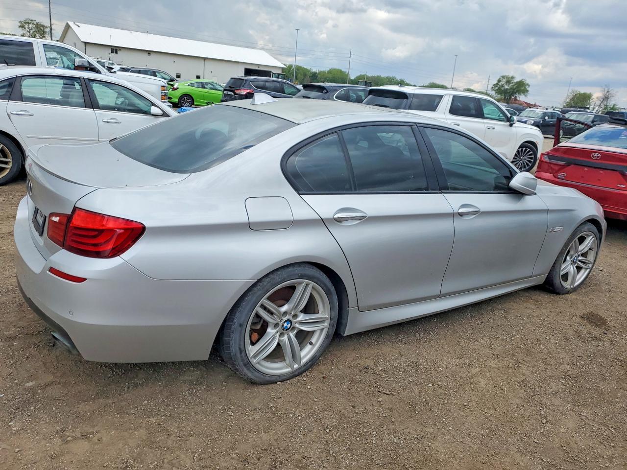 2013 BMW 550 Xi - Фото 3