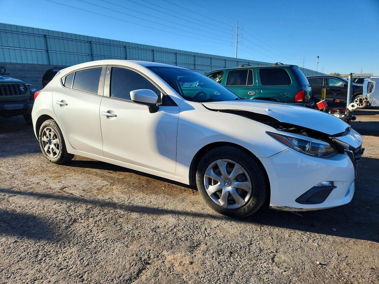 2015 Mazda 3 Sport - Image 4