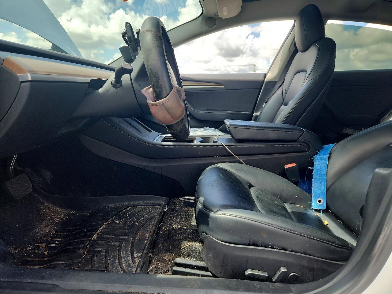 2022 Tesla Model 3 - Фото 7