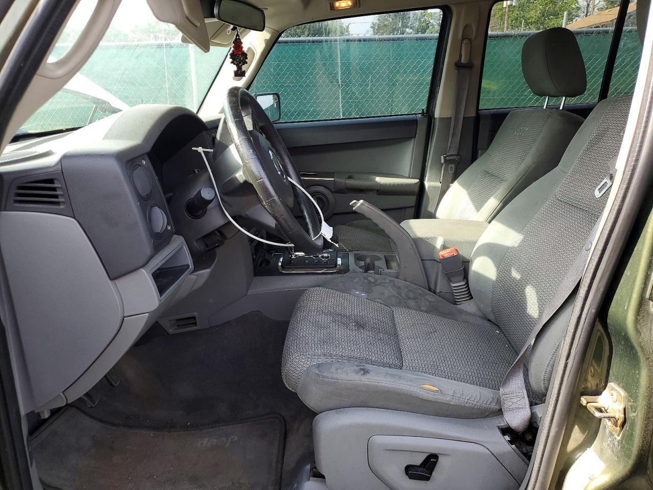 2007 Jeep Commander - Image 7