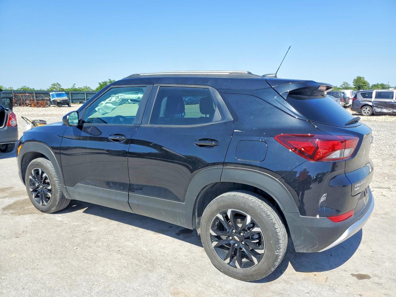 2023 Chevrolet Trailblazer Lt - Image 2