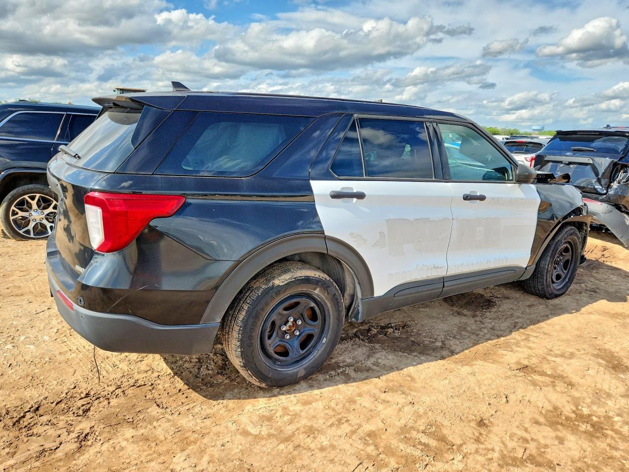 2022 Ford Explorer Police Interceptor - Фото 3
