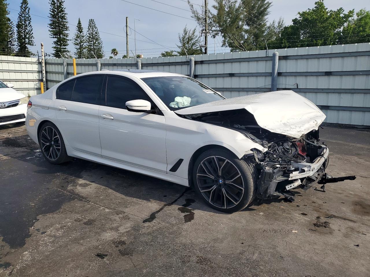 2021 BMW 540 I - Фото 4