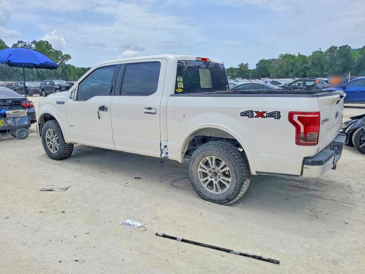 2016 Ford F150 Supercrew - Фото 2