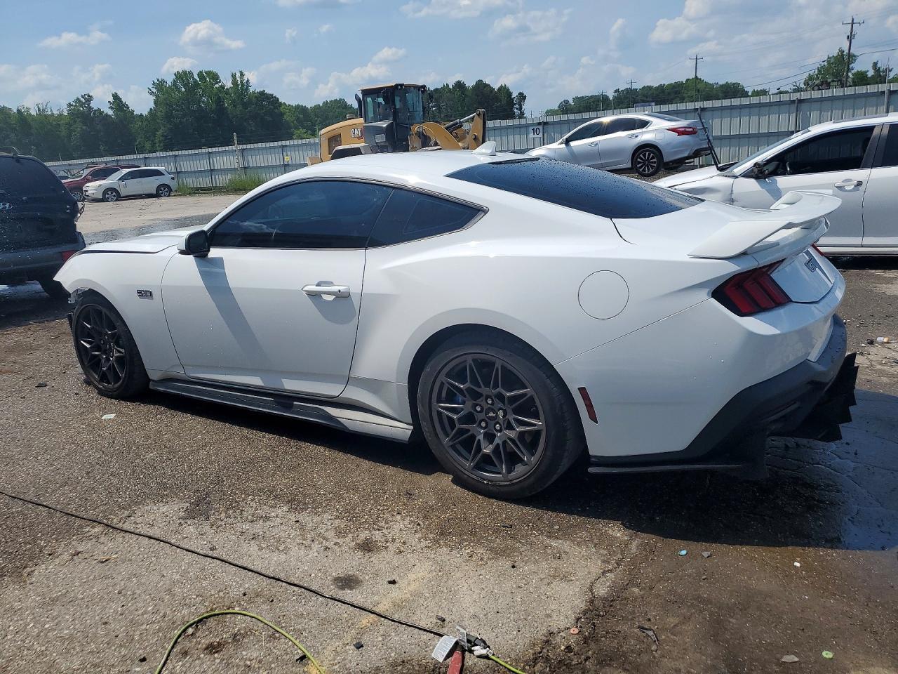 2024 Ford Mustang Gt - Фото 2