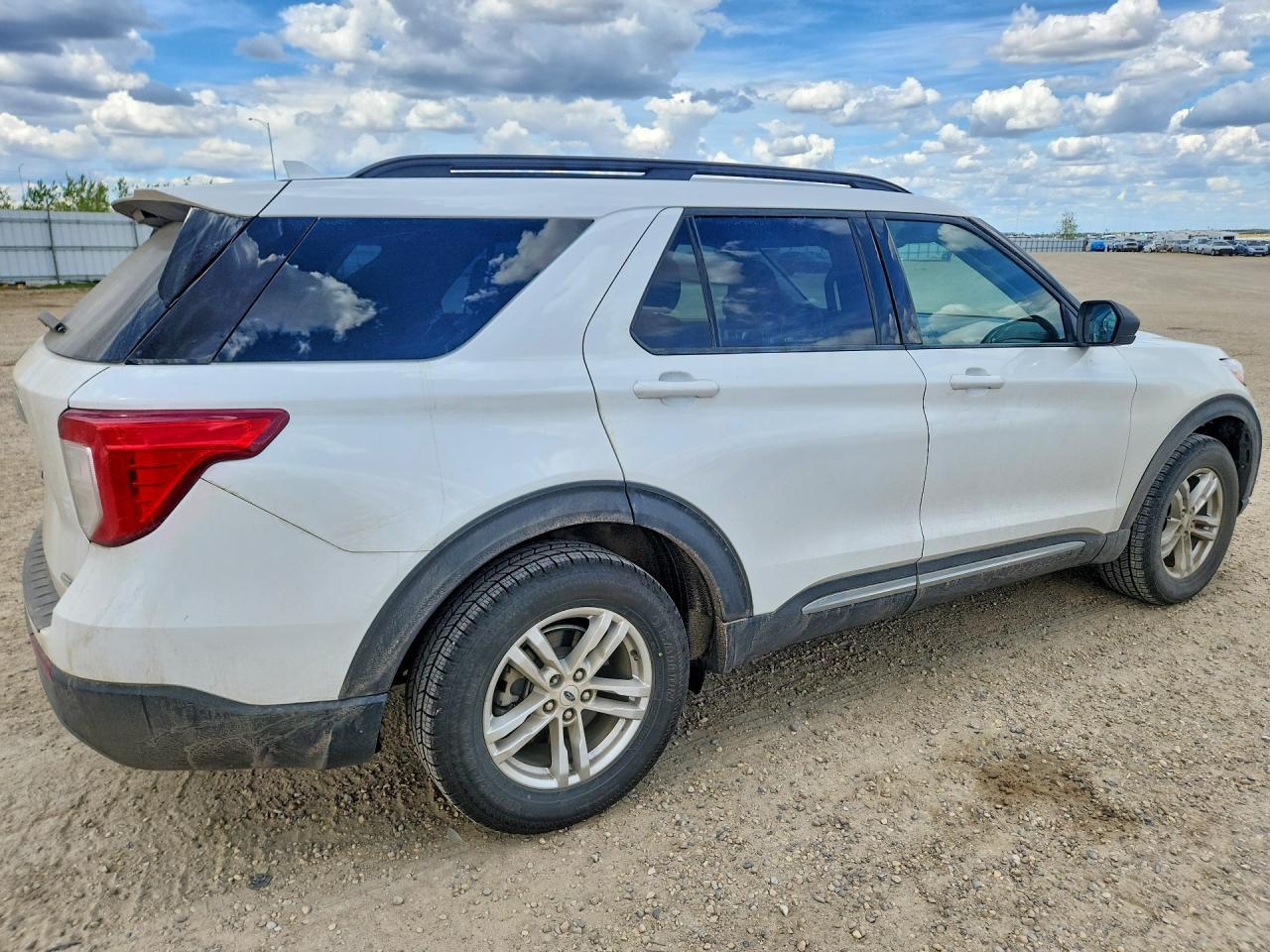 2020 Ford Explorer Xlt - Image 3