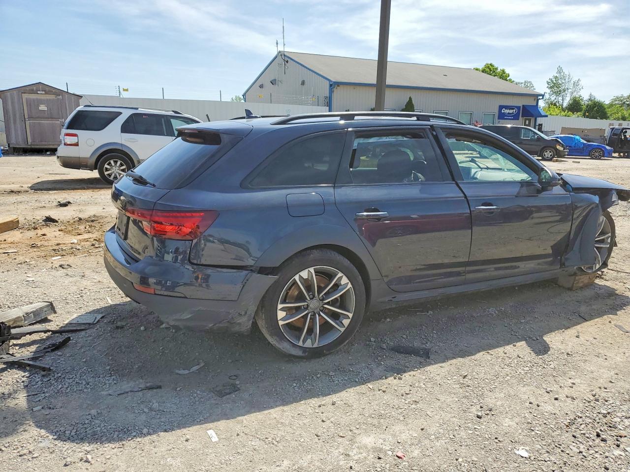 2018 Audi A4 Allroad Premium Plus - Image 3