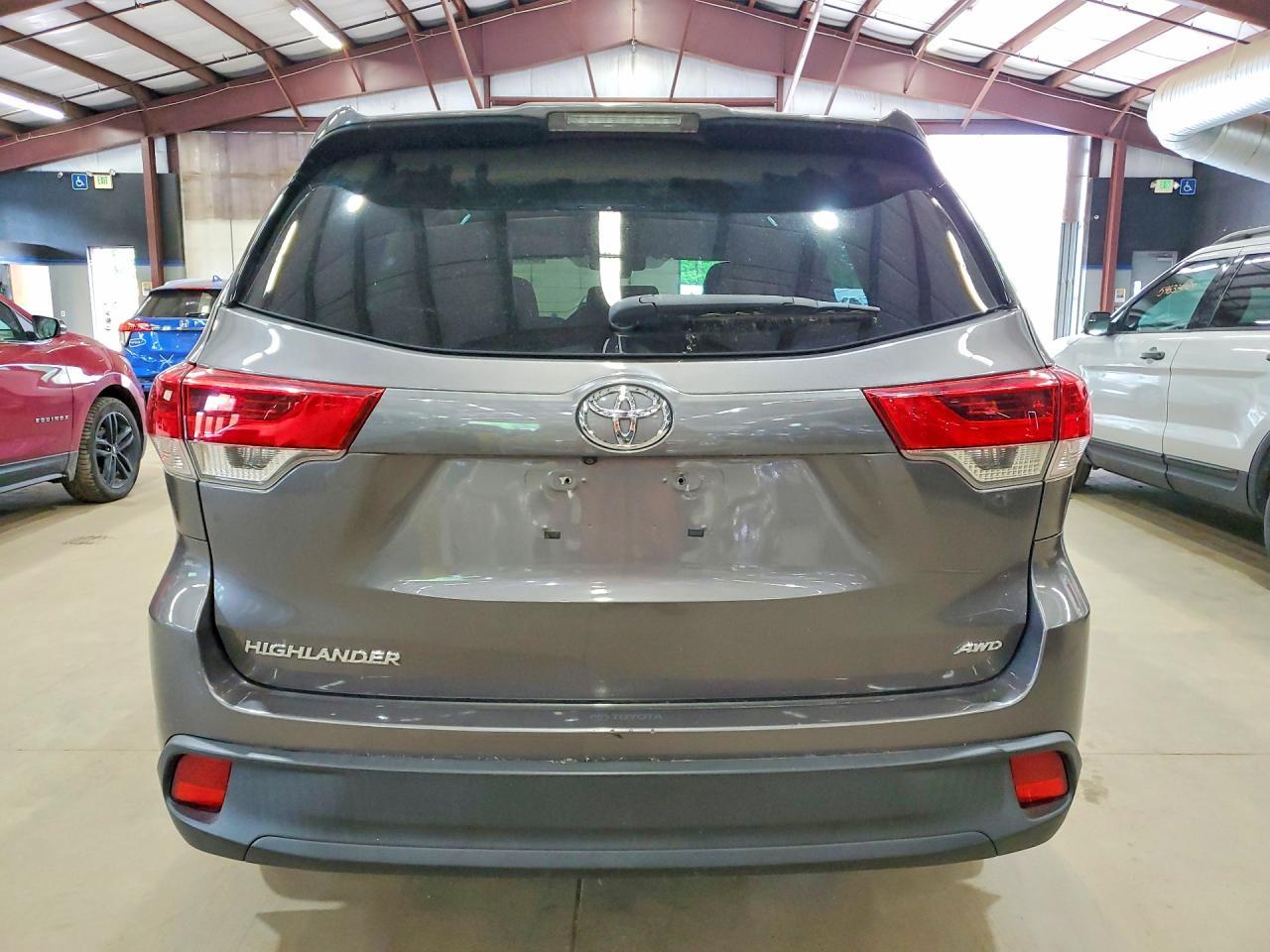 2019 Toyota Highlander Le - Фото 6