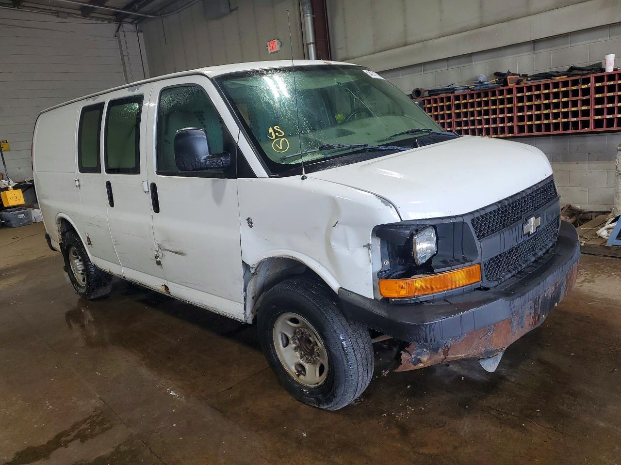 2008 Chevrolet Express G3500 - Фото 4