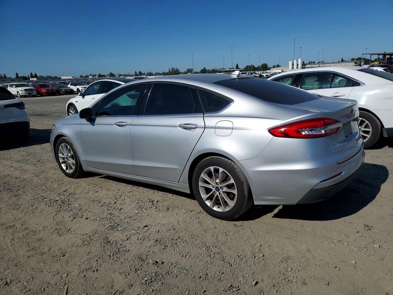 2019 Ford Fusion Se - Фото 2