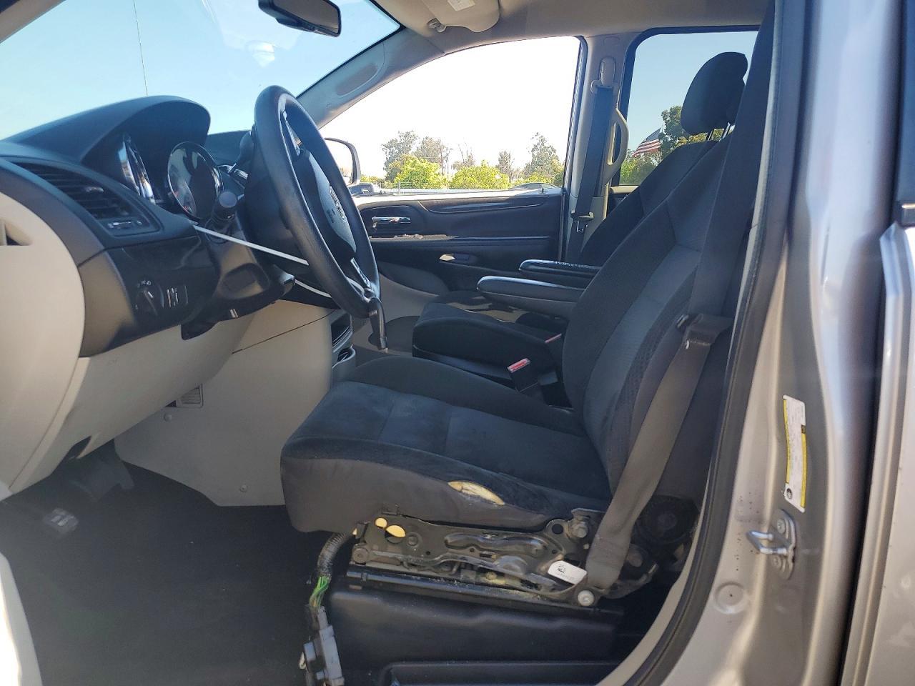 2018 Dodge Grand Caravan Se - Image 7