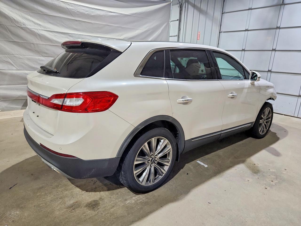 2016 Lincoln Mkx Reserve - Image 3