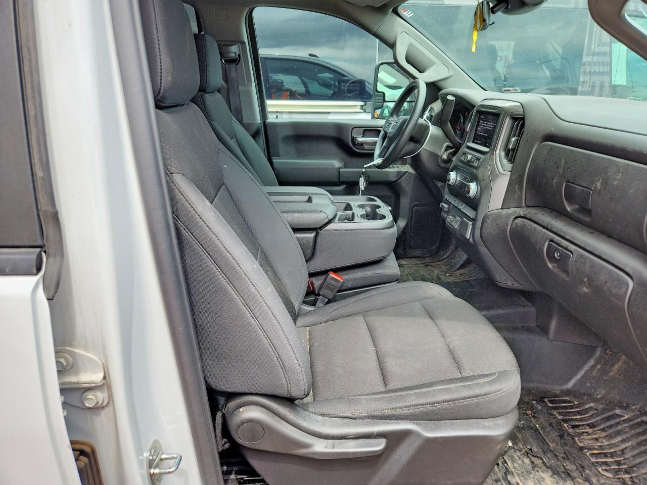 2024 GMC Sierra - Image 6
