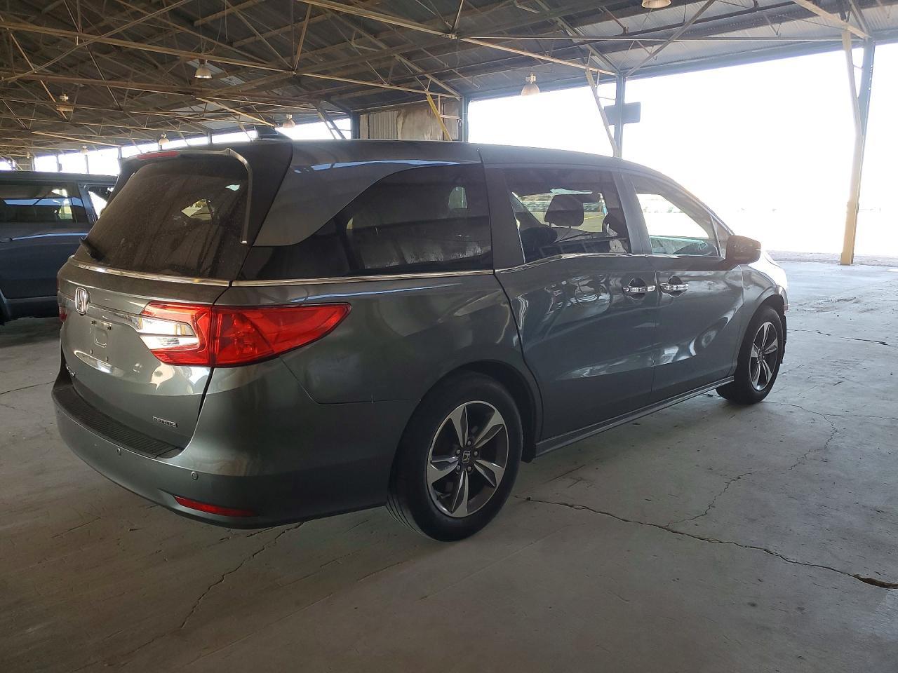 2018 Honda Odyssey Touring - Фото 3
