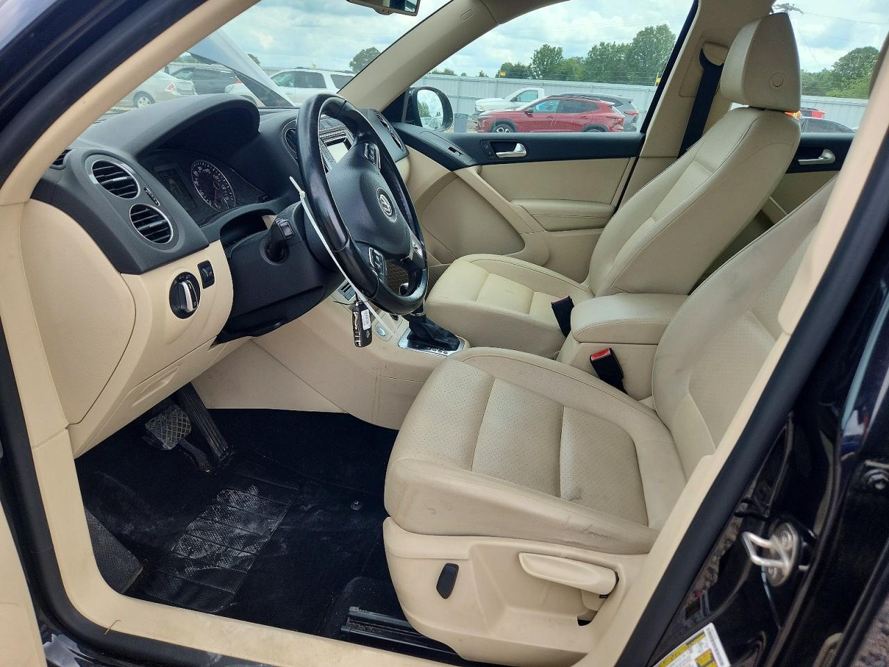 2016 Volkswagen Tiguan S - Фото 7