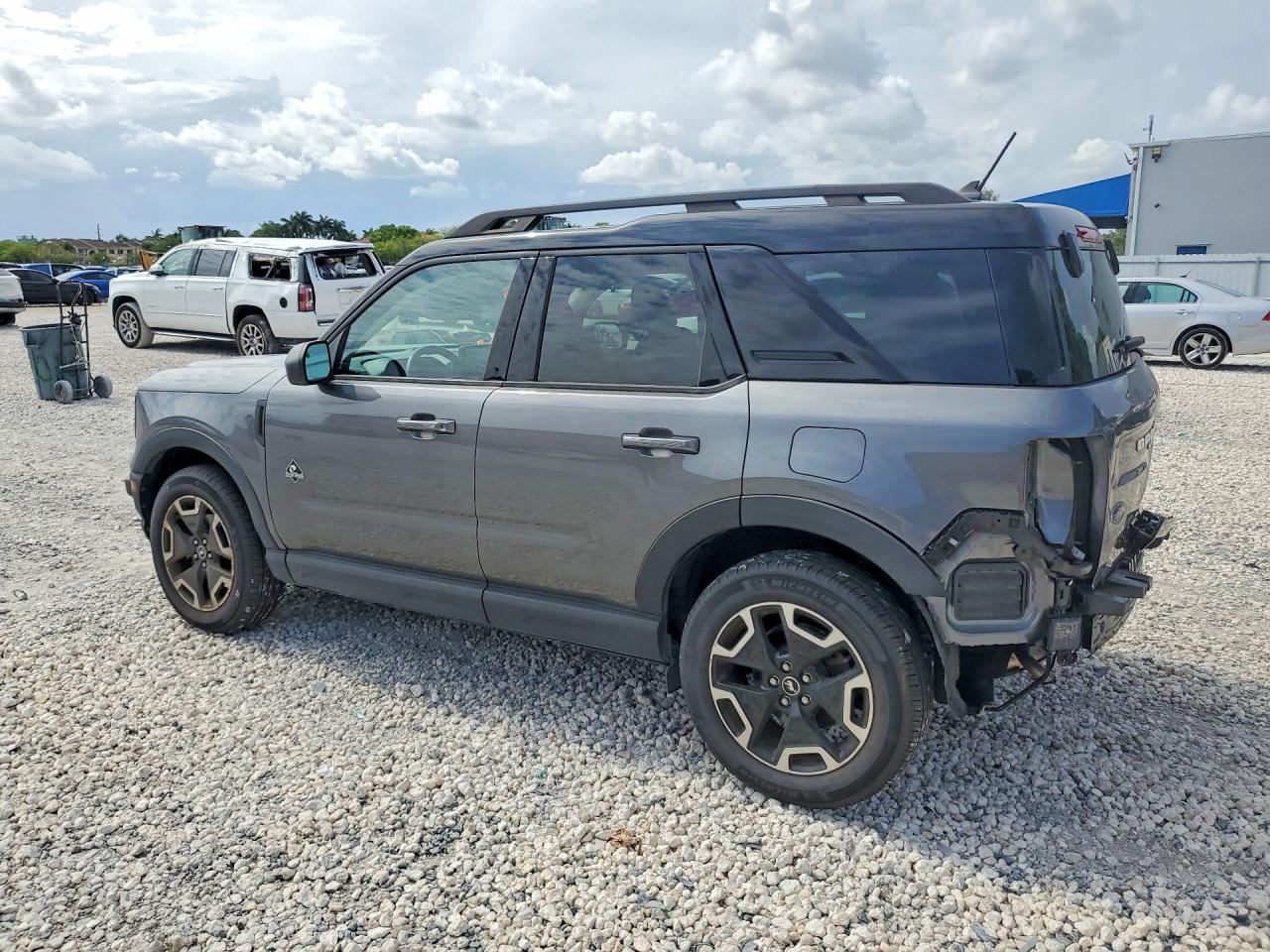 2023 Ford Bronco Sport Outer Banks - Image 2