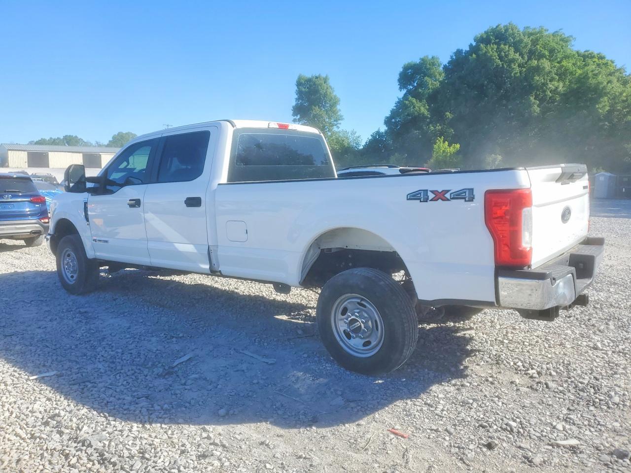 2017 Ford F250 Super Duty - Фото 2