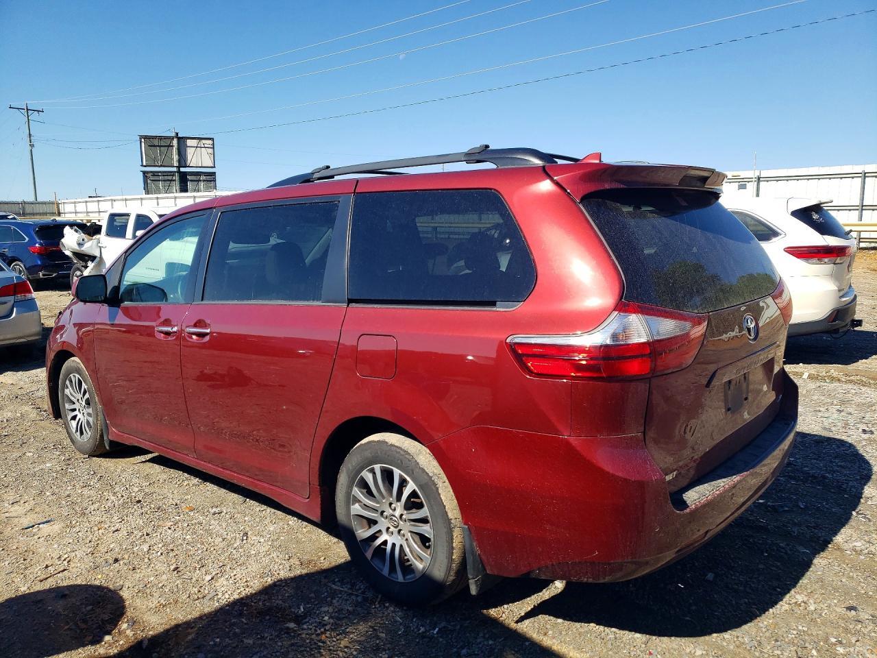 2019 Toyota Sienna Xle 8-Passenger - Фото 2