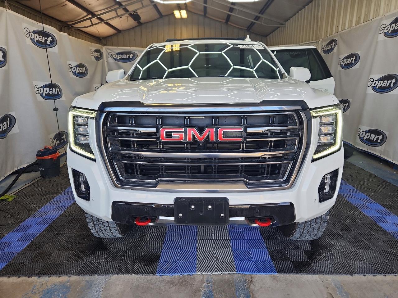 2023 GMC Yukon At4 - Image 5