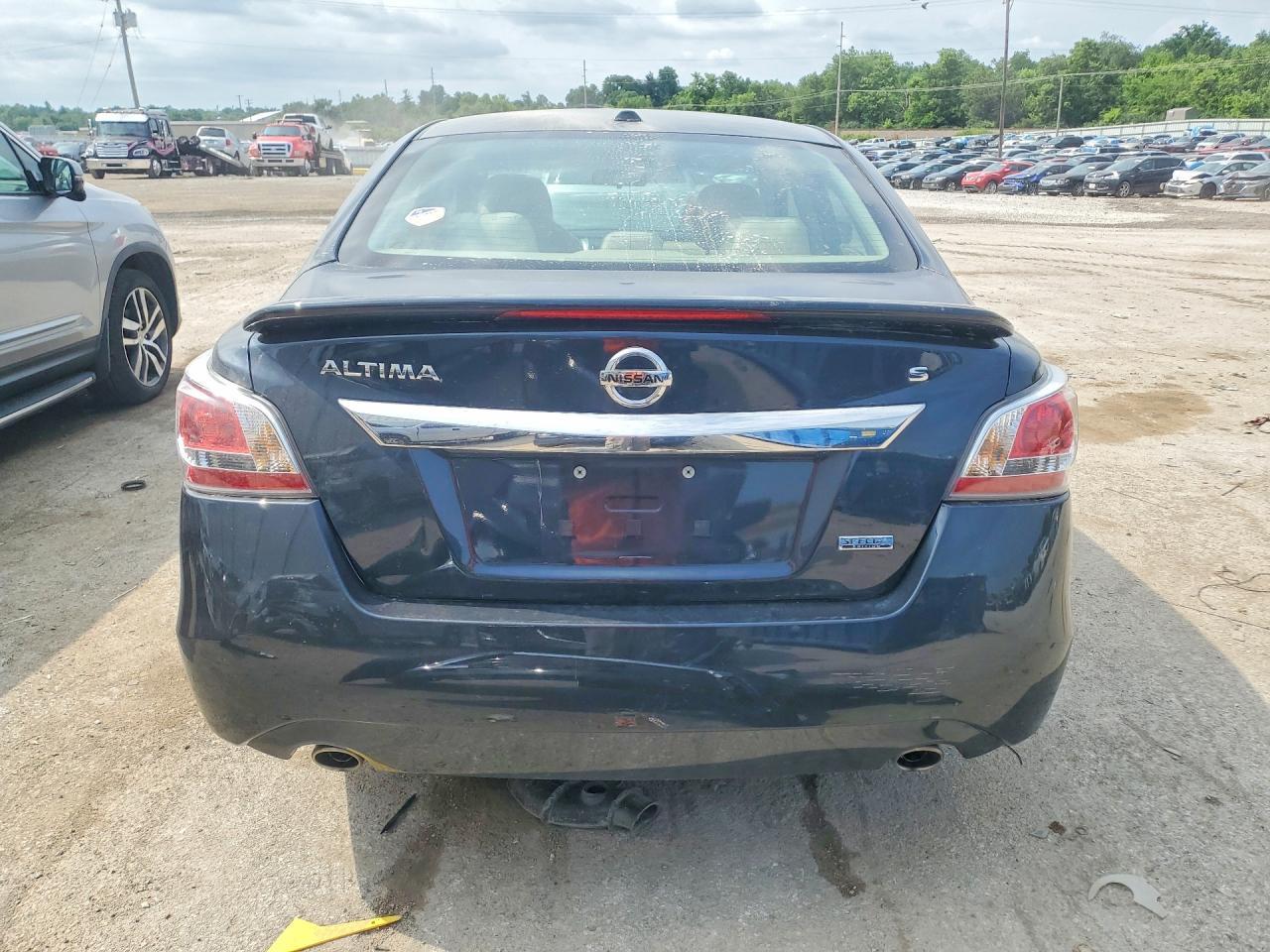 2015 Nissan Altima 2.5 S - Image 6