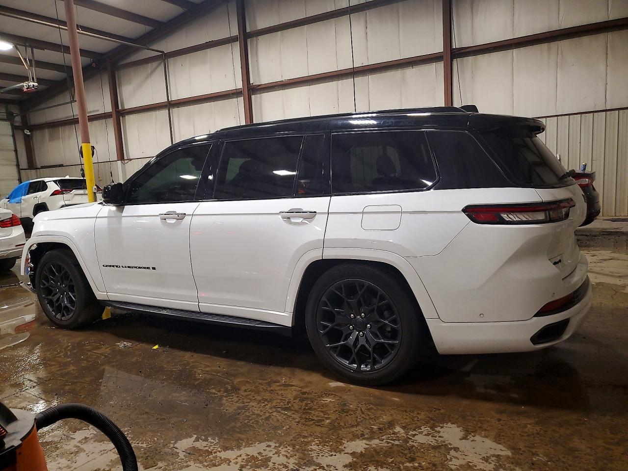 2024 Jeep Grand Cherokee L Summit - Фото 2